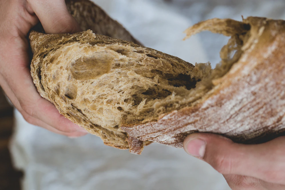 Биолог Ирина Лялина: Вес, цена и запах помогут определить некачественный хлеб