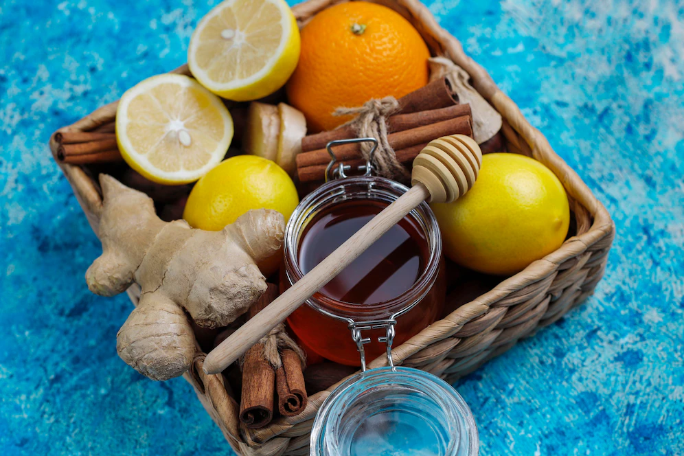 Диетолог Мухина: Мёд, корень женьшеня и настойка элеутерококка помогут в борьбе с усталостью