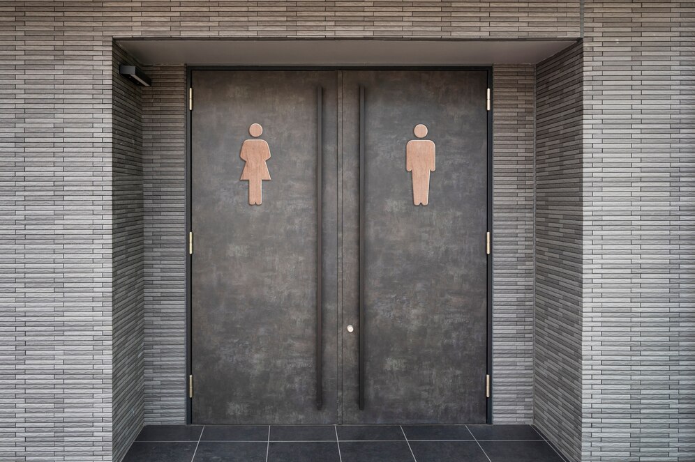 Колопроктолог Родимов: Длительное нахождение в туалете провоцирует геморрой