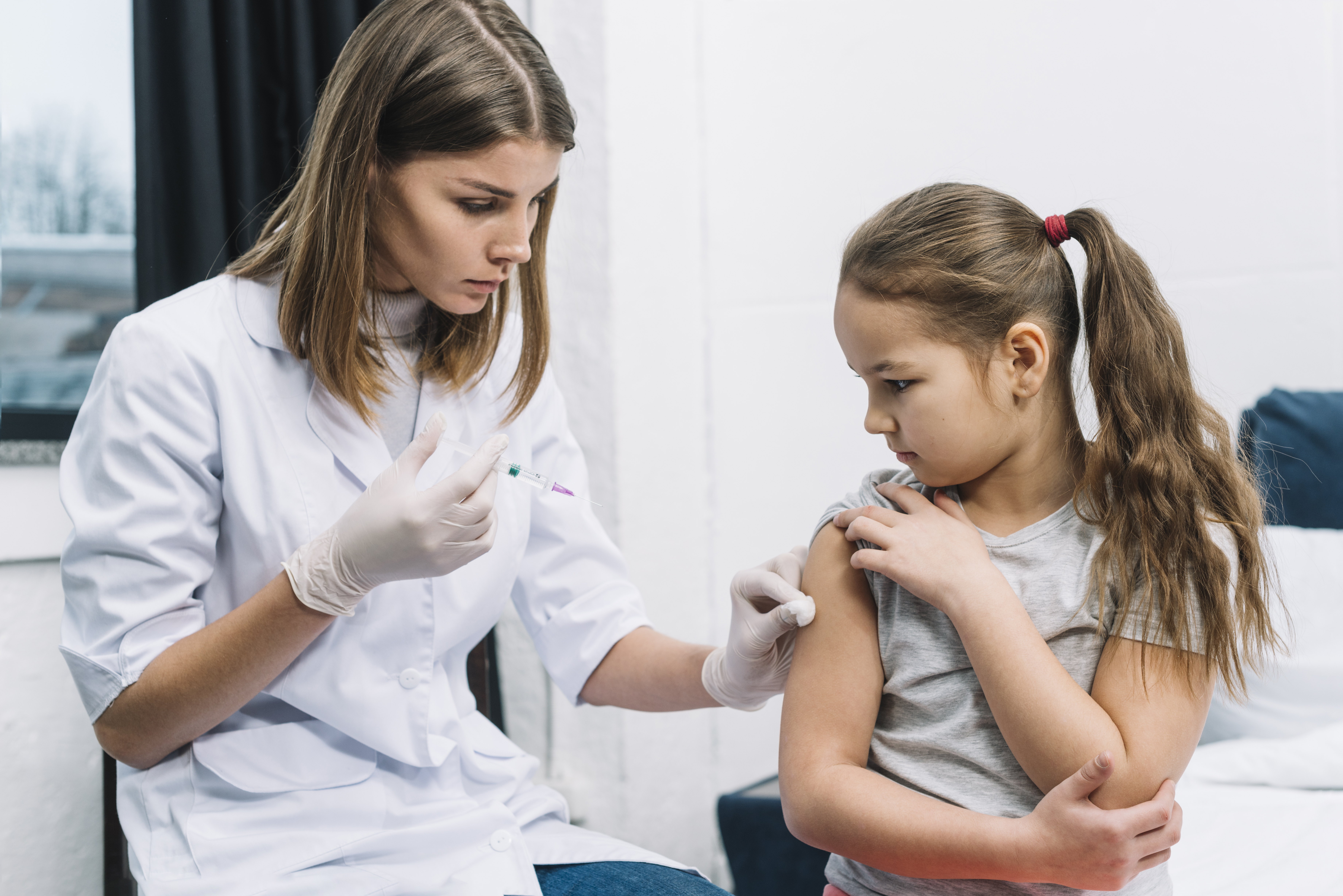 Дефицит вакцины: В Калининграде не прививают детей от кори, краснухи и паротита