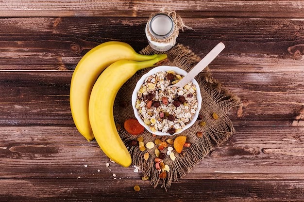 Нутрициолог Строков: Орехи, бананы и овсянка предотвращают мышечные судороги