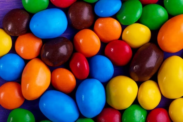 SHOT: Драже Skittles могут вызывать бесплодие и рак
