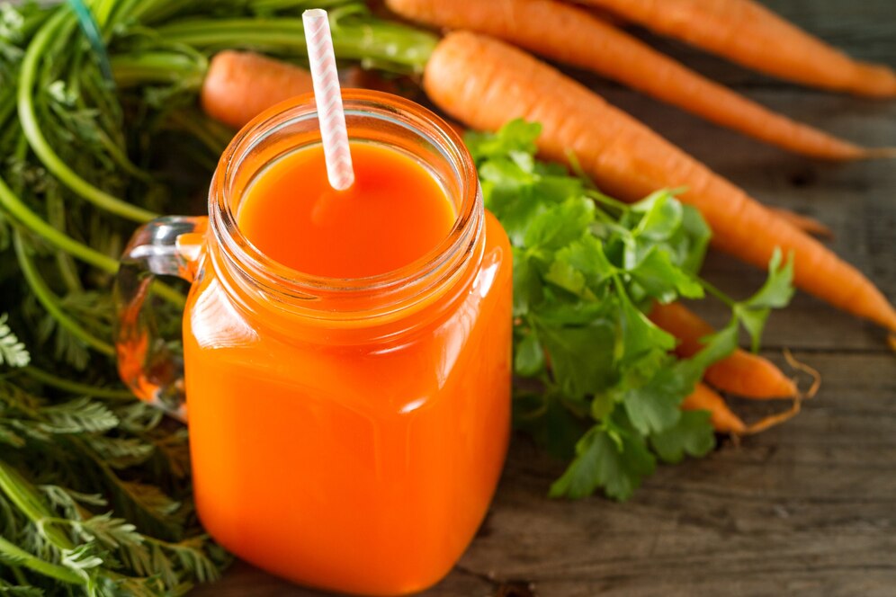 Врач Сокольский: Употребление морковного сока чревато «каратиноидной желтухой»