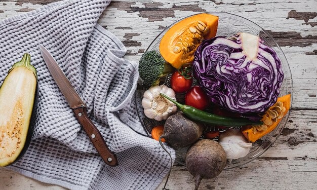 Роспотребнадзор: Свекла, капуста, помидоры и чеснок поддержат здоровье в 60+
