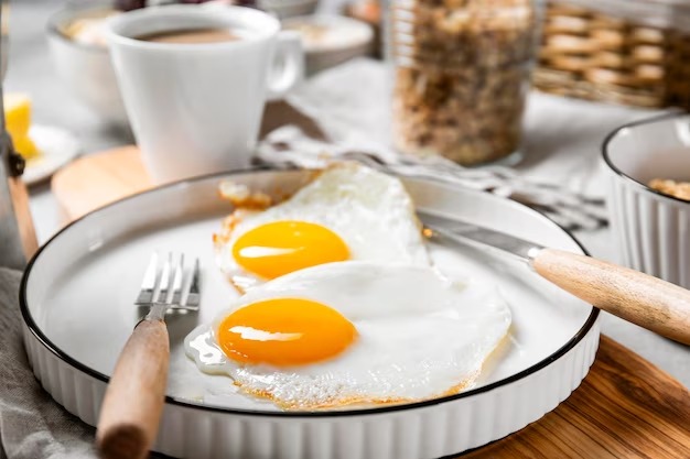 Кардиолог Кузуб посоветовала ограничить употребление яиц до одного в неделю