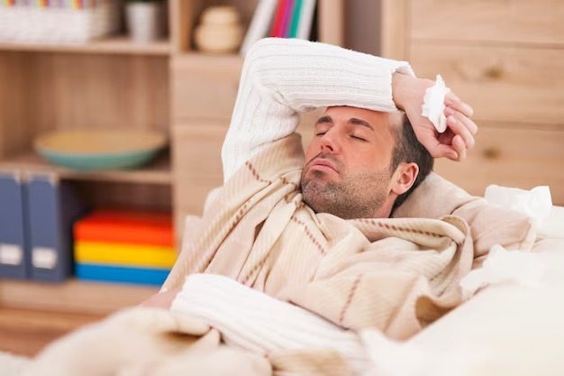 Терапевт Еделев: Из-за тестостерона мужчины хуже переносят простуду и грипп
