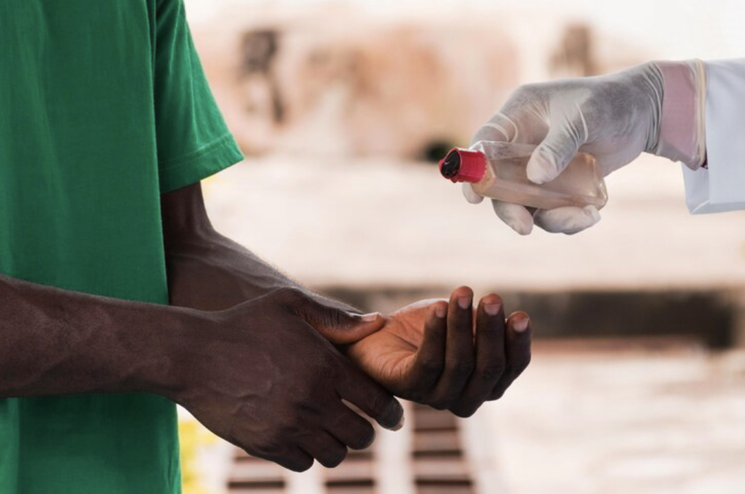 Врач Эдигер предупредил об угрозе Эболы, ВИЧ и проказы от мигрантов из Африки