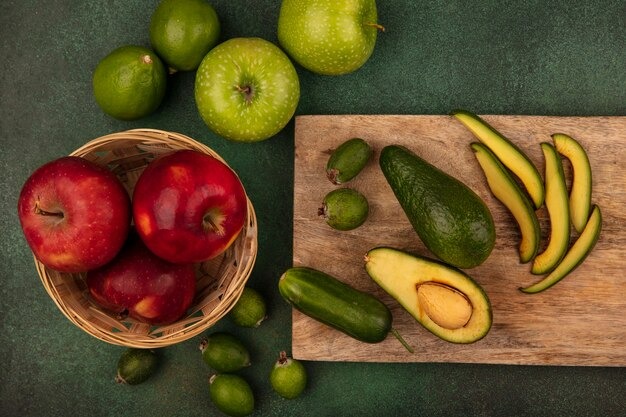 Онколог Кутушов: Яблоки и авокадо на завтрак помогут избежать рака