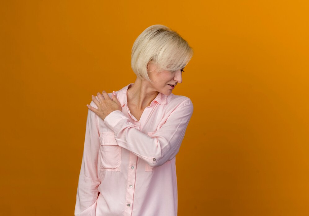 Гинеколог Хейвер: Эффект замороженного плеча является симптомом менопаузы