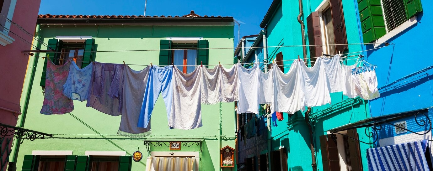 Санитарный врач Кривошонок: Сушить белье на улице в городе можно только зимой