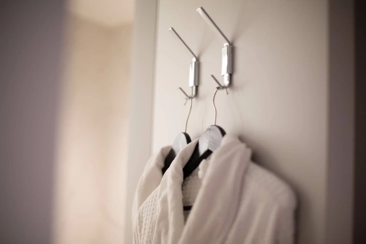 Психолог Сик: одежда белого цвета ассоциируется с работой в больнице